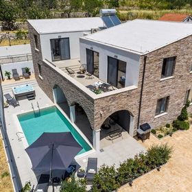 Villa Eden with heated pool Omis