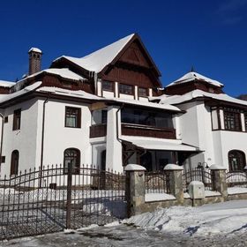 White Wood Chalet Buşteni