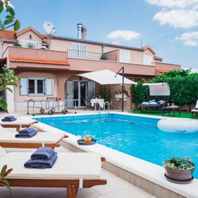 Villa Peaceful Valley with heated pool Šestanovac