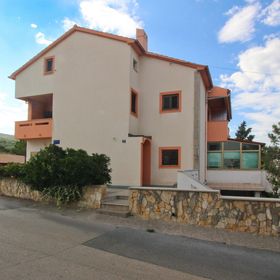 Apartmanok Parkolóhellyel Punat, Krk - 24845 Punat