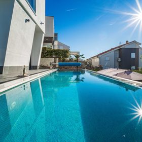 Apartmanok Családok Részére Medencével Njivice, Krk - 25033 Njivice