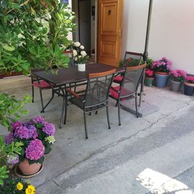 Apartments and Rooms Mery Banjol