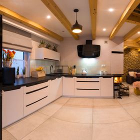 Domki Nad Zaporą w Centrum Soliny Dom VIP z Jacuzzi