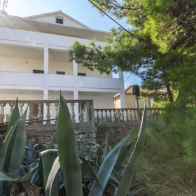 Apartments and Rooms Jakov Primosten