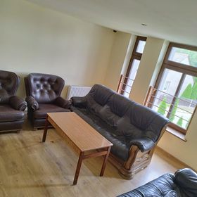 Dworek 250 m.kw. Odrowąż