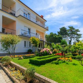 Apartments Rajka Banjol