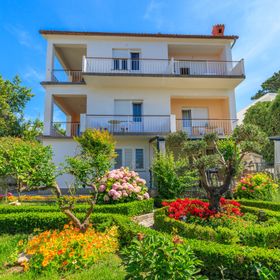 Apartments Rajka Banjol