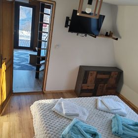 Wild Cabin Panoramic Mărișel