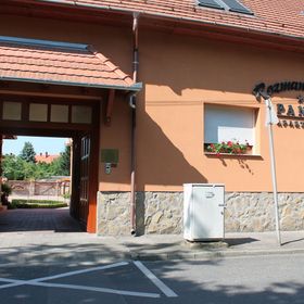 Rozmann Family Panzió és Apartmanház Sárvár