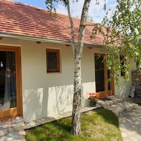 Köveskál Panzió Köveskál