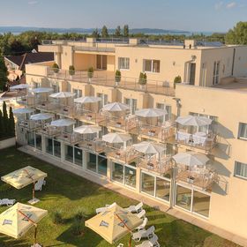 Két Korona Konferencia és Wellness Hotel Balatonszárszó