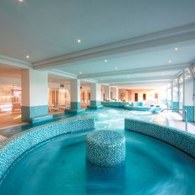 Két Korona Konferencia és Wellness Hotel Balatonszárszó