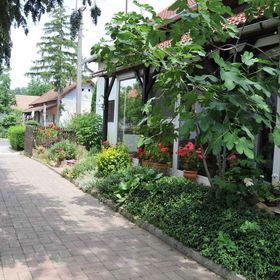 Barátka Vendégház Abádszalók