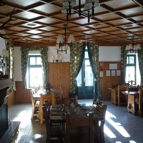 St. Hubertus Panzió és Étterem Parádsasvár