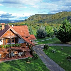 Hanga Vendégház Parád