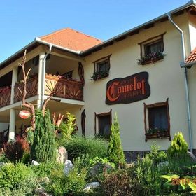Camelot Club Hotel és Étterem Vác
