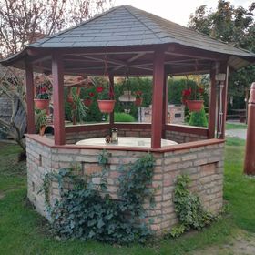 Hajnalka Apartmanház Kehidakustány