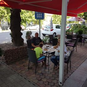 Club Haus*** 502 Kalocsa