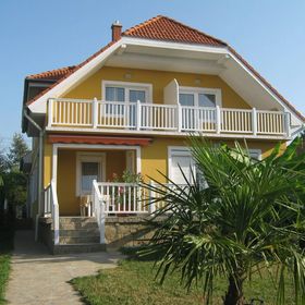 Aqua Apartmanház Gyenesdiás