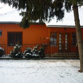 Vadregény Vendégház Vámosmikola