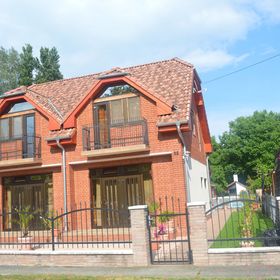 Mediterrán Medencés Apartmanház Szántód