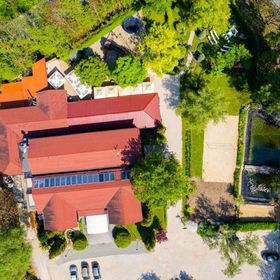Pollushof Panzió és Étterem Csolnok