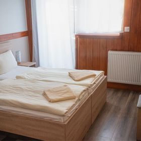 Vadkacsa Étterem Panzió Balatonkenese