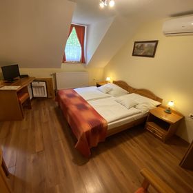 Várkapu Panzió Sárvár