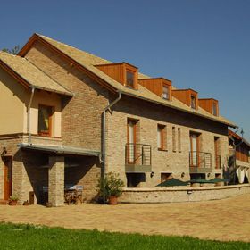 Várárok Apartman*** Gyula