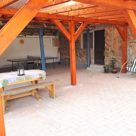 Tibor Vendégház Bakonycsernye