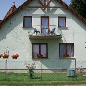 Borostyán Vendégház Balatonkeresztúr