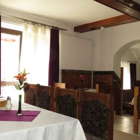 Rézkakas Fogadó Zirc