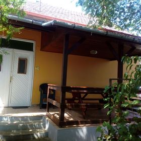 Abádi Karmazsin Ház Abádszalók