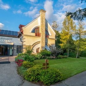 Szarvaskút Wellness Hotel és Kemencés Étterem Zirc