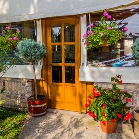 Ötösfogat Panzió Siófok