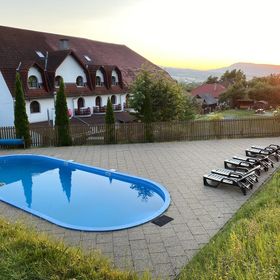 Forrás Panzió Corund