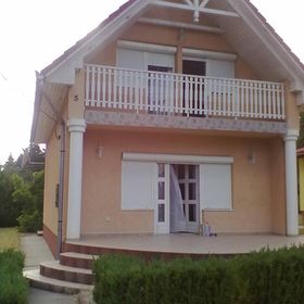 Fleur Vendégház Gunarasfürdő