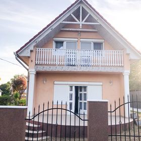 Fleur Vendégház Gunarasfürdő