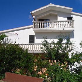 Apartmani Miki Rogoznica