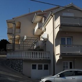 Apartmani Desanka Lopar