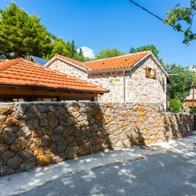 Villa Jucinovi Dvori Starigrad
