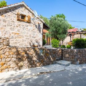 Villa Jucinovi Dvori Starigrad