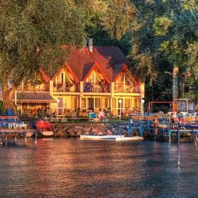 Szatmár Apartmanház Balatonvilágos