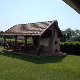 Tornácos Vendégház Sarud