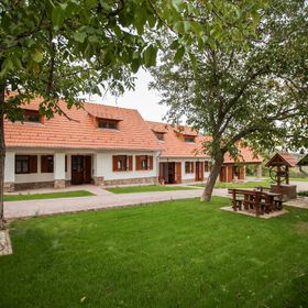 Oszter-Ház Falusi Vendégbirtok Kékkút