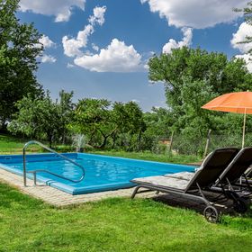 Medencés Vendégház Szandaváralja