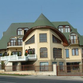 Hotel Holdfény Kápolnásnyék
