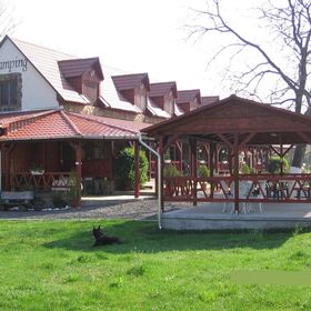 Hernád-Party Üdülőház & Camping Pere