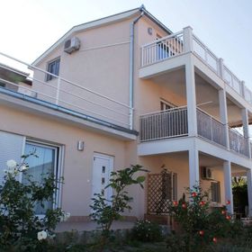 Apartments Nena Trogir