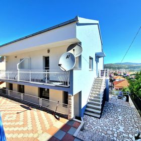 Apartmani Dujo Trogir